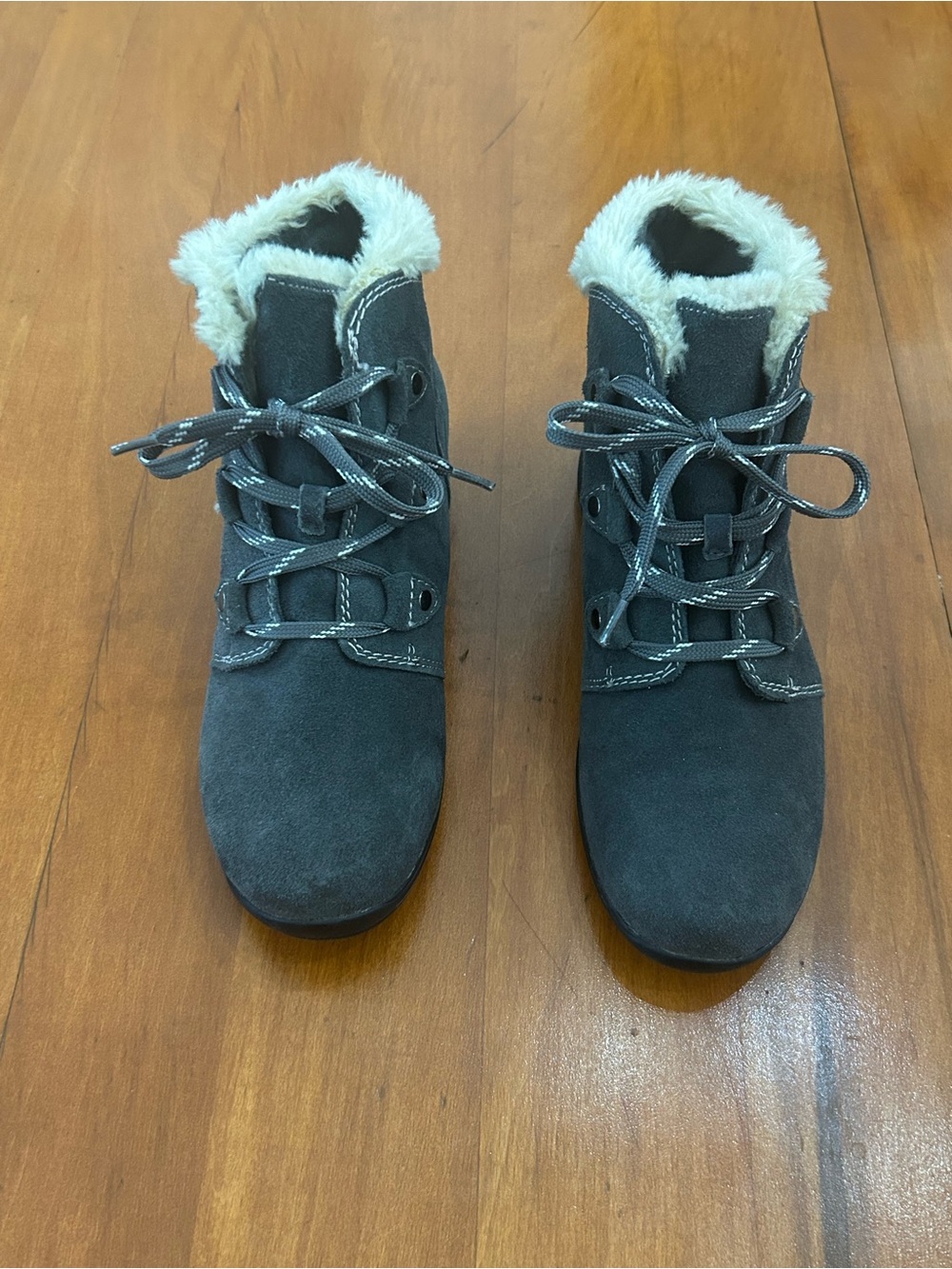 Earth Origins Cooper Gray Suede Boots Water Resistant Ankle Boots Size 8.5 - Picture 4 of 9
